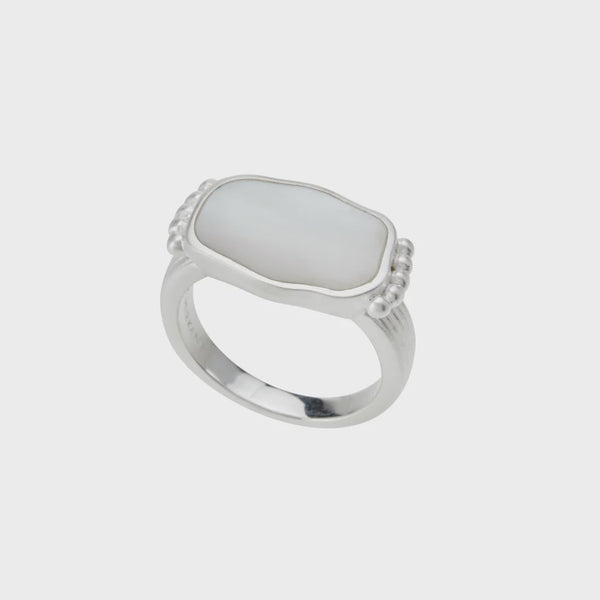 APSR16 Aphrodite goddess mother of pearl ring