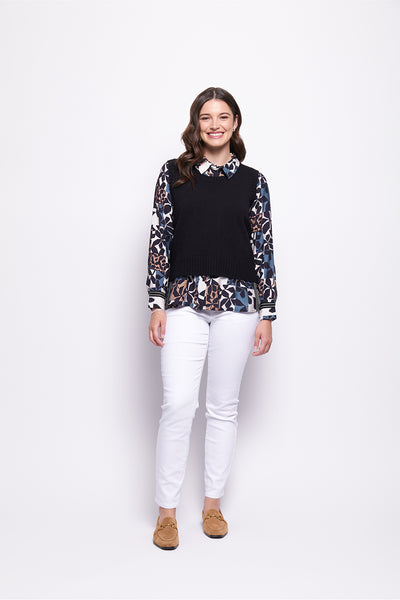 FO8128 on the strip shirt