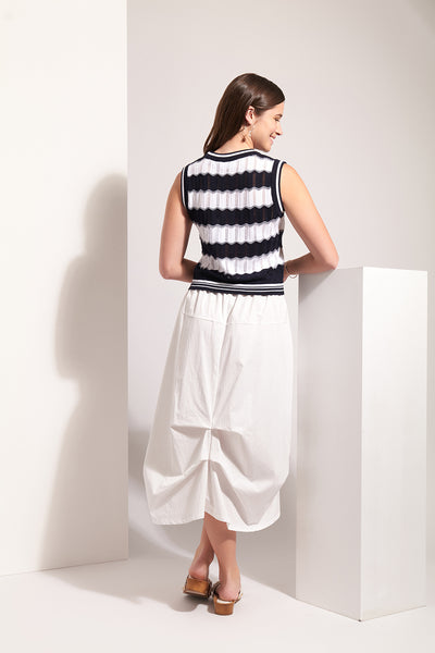 FO8358 in tucks skirt