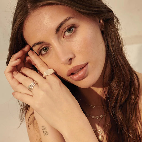 APSR16 Aphrodite goddess mother of pearl ring