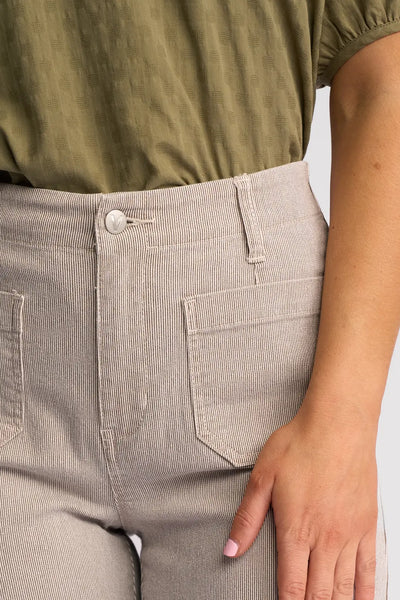5995a daily jean
